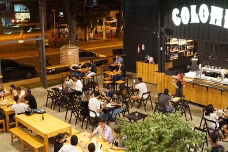 Cerveja, pizza e açaí é a combinação deliciosa de produtos goianos da Vila Container