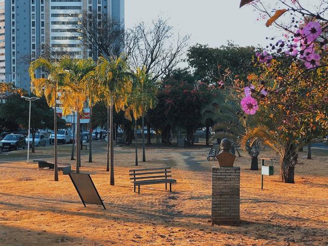 Praça Leo Lynce em Goiânia