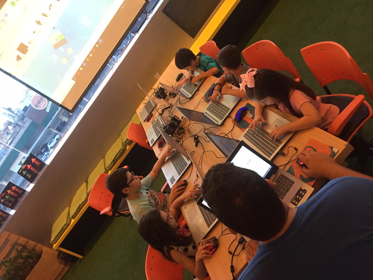 Clubinho Game Zone tem atividades tecnológicas no Goiânia Shopping