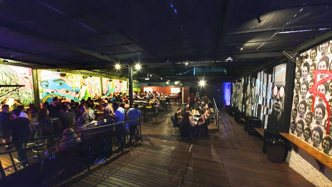 Imerse Bar Share tem VEMDEVINIL, djs convidados e banca de discos