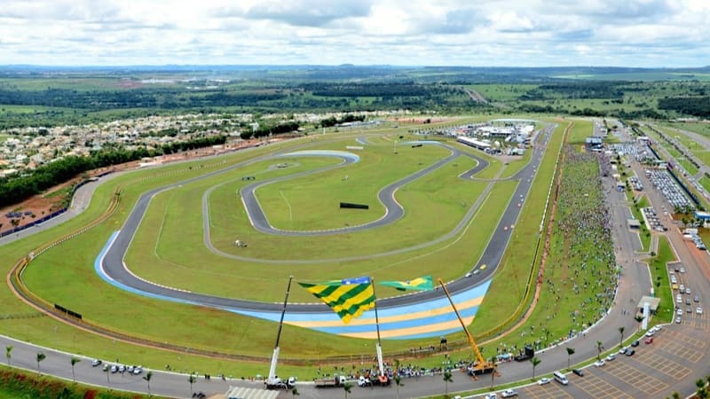 Autódromo de Goiânia é reaberto para que ciclistas possam treinar. Além disso, para treinos de pilotos de motos, carros e de kart | Foto: Marín/Goinfra