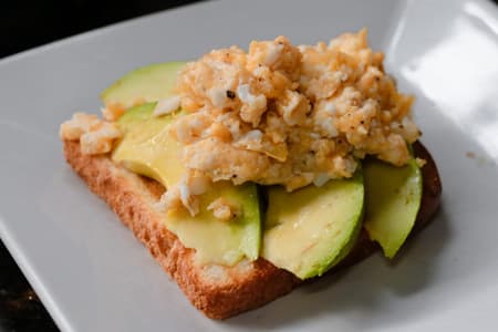 Avocado Toast: receita deliciosa e fácil para fazer no café da manhã