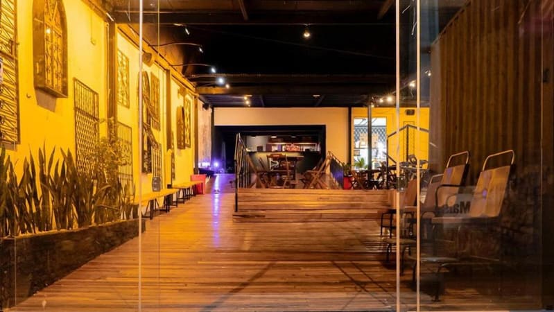 No mesmo espaço, no Setor Sul, Imerse agora se apresenta ao público como bar e pizzaria. O espaço foi adaptado a pandemia | Foto: Reprodução Instagram