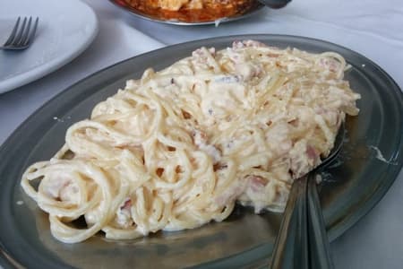 7 lugares tradicionais que você tem que ir e comer em Goiânia