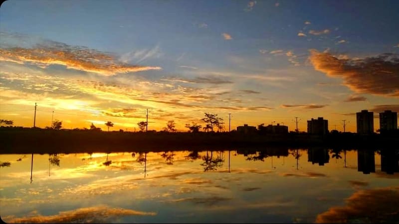 Parque Leolídio di Ramos Caiado, no Goiânia 2, tem lago, pista de caminhada e essa vista maravilhosa | Foto: Décio Rubem