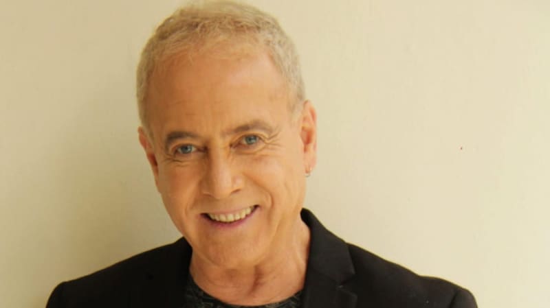 O cantor goiano Fernando Perillo abre a programação de março do Sesc Goiás. São diversos shows e apresentações durante o mês | Foto: Divulgação