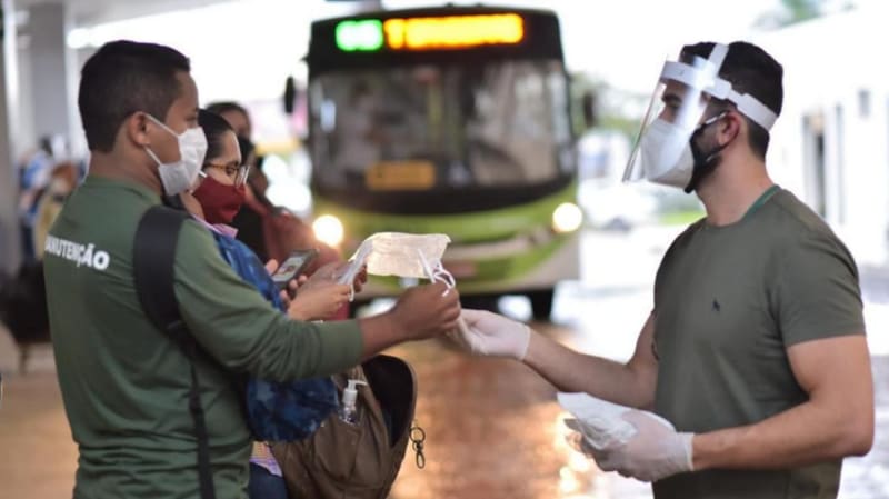 Distribuição de máscaras N95 pelo Governo de Goiás começou nesta sexta-feira, em Goiânia | Foto Cristiano Borges
