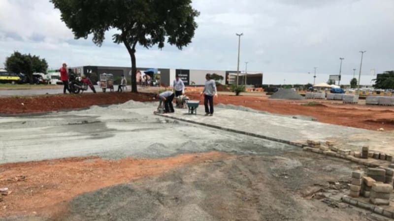 Obras de pavimentação na Praça do Trabalhador. Segundo prefeitura de Goiânia, local deverá ser entregue em maio | Foto: Prefeitura de Goiânia