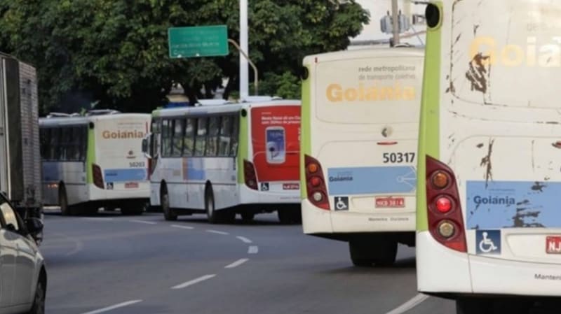 Ônibus em Goiânia. Decreto do governo de Goiás limita em 50% a capacidade máxima do transporte de passageiros no Estado | Foto: Governo de Goiás
