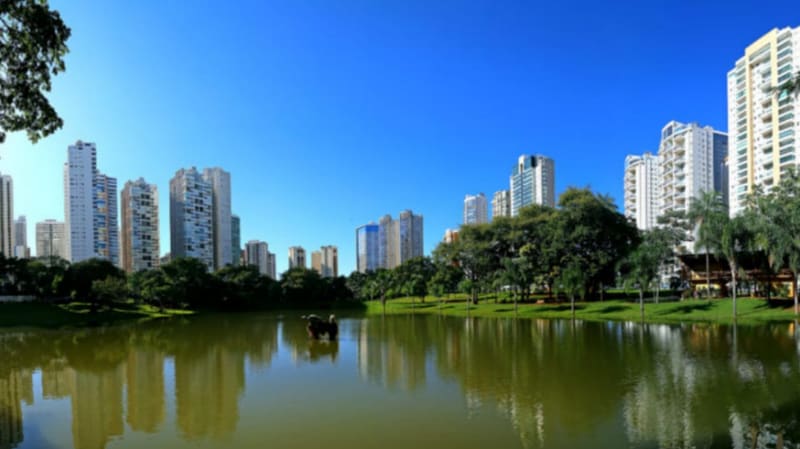 Parque Flamboyant, em Goiânia. Confira o que abre e o que fecha nos serviços públicos, além de como será o funcionamento do comércio | Foto: Prefeitura de Goiânia