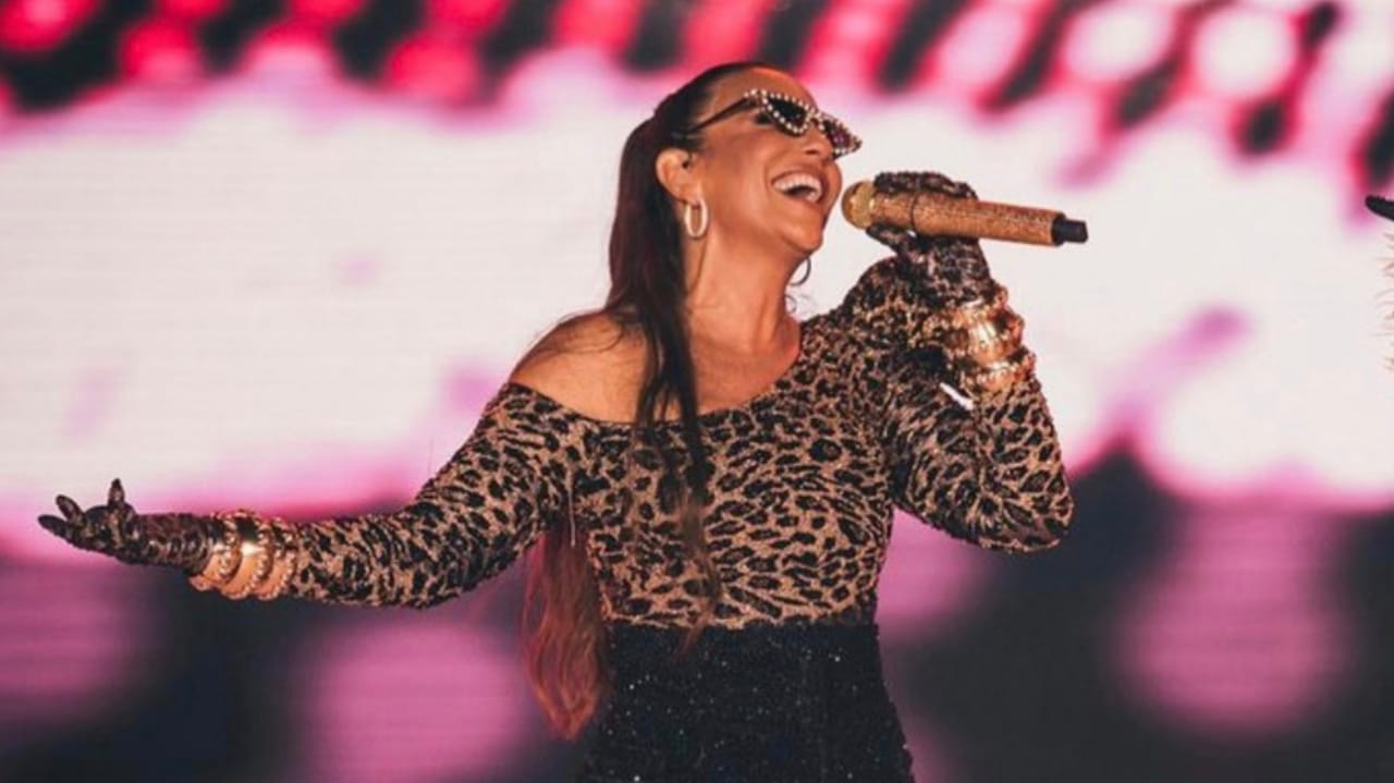 Ivete Sangalo faz live em homenagem ao Dia das Mães