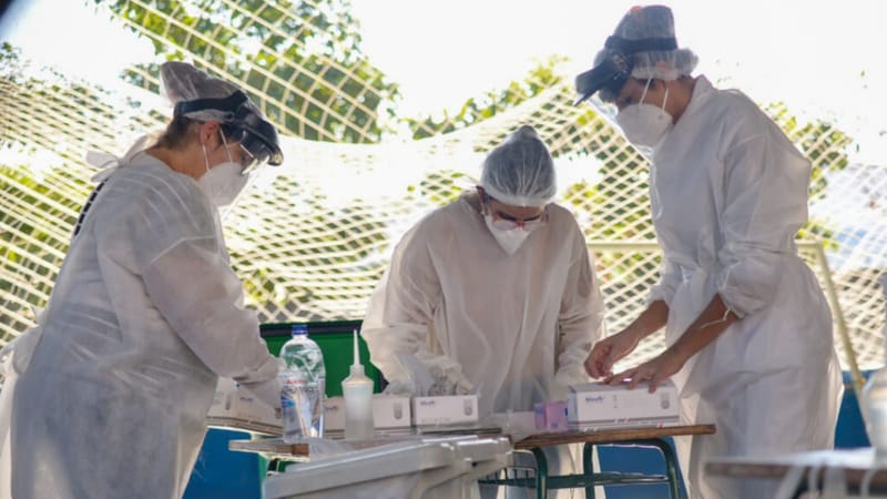 Profissionais da saúde em Goiânia. Cidade faz testagem contra a Covid-19 em todos os dias da semana até a próxima sexta-feira (17/9) | Foto: Secom Goiânia