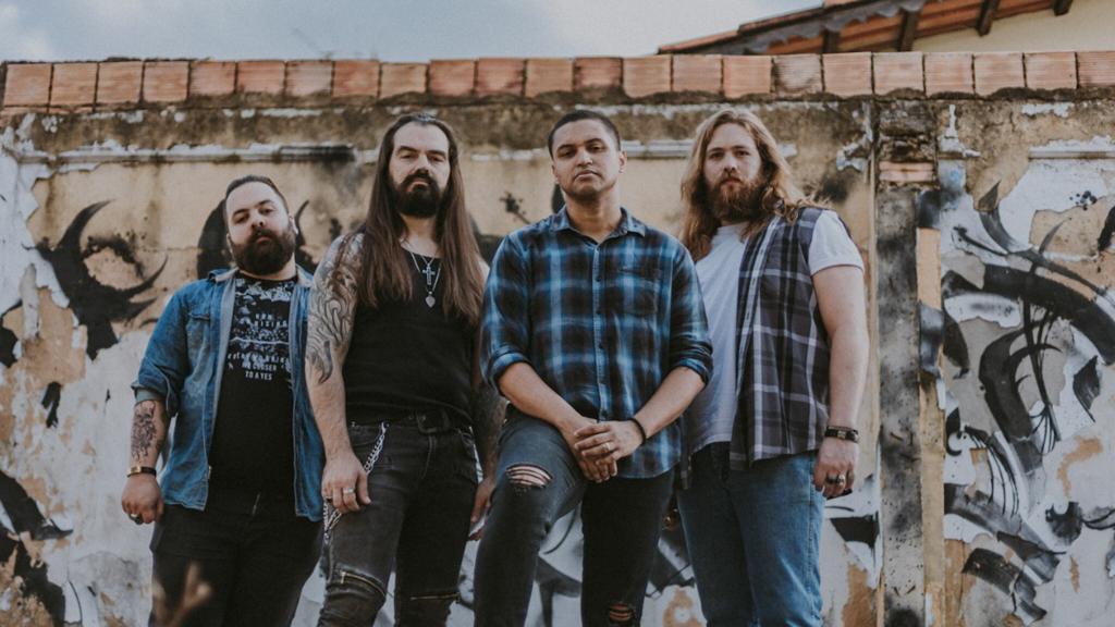 Banda Nightrain e DJ Hudson Amaral se apresentam no Lowbrow