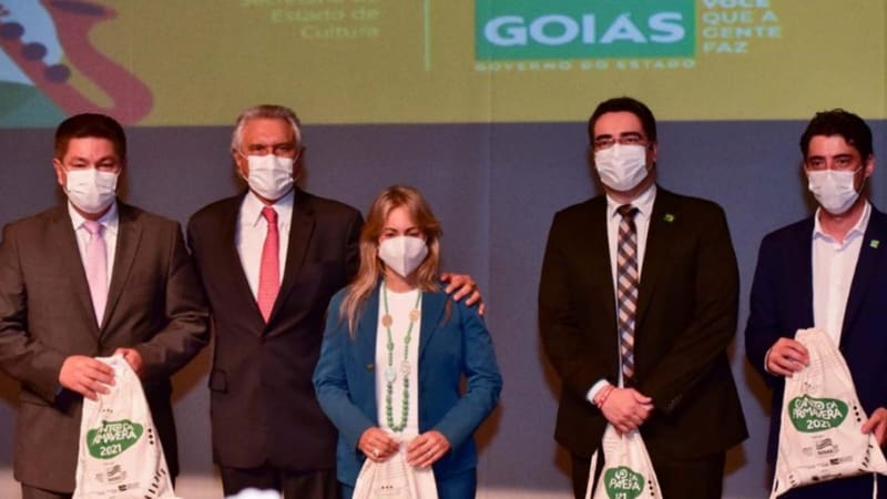 Governador Ronaldo Caiado durante anúncio do retorno da Lei Goyazes, no Teatro Goiânia | Foto: Secom Goiás