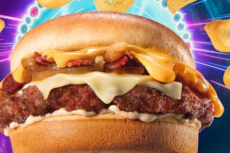 Outback lança 2 burgers para comemorar participação na CCXPW21
