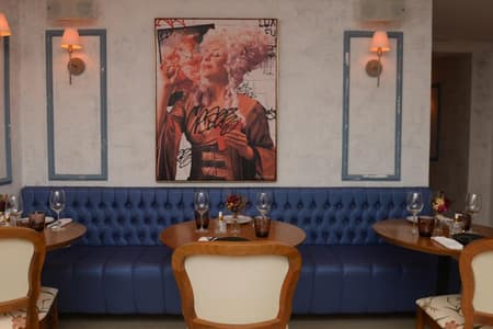 Antonieta: restaurante inspirado na monarquia francesa abre em Goiânia
