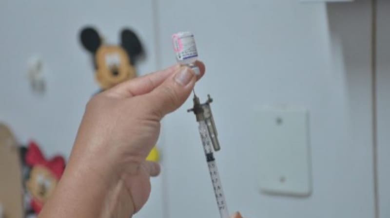 Vacinação em crianças contra a Covid-19 foi iniciada nesta segunda-feira (17/1), em Aparecida de Goiânia. Imunizante será da Pfizer | Foto: Claudivino Antunes