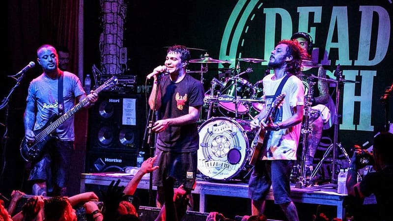 Banda Dead Fish, uma das estrelas do line-up do Festival Vaca Amarela 2022. Shows acontecem nos dias 15 e 16 de abril | Foto: Wikipedia