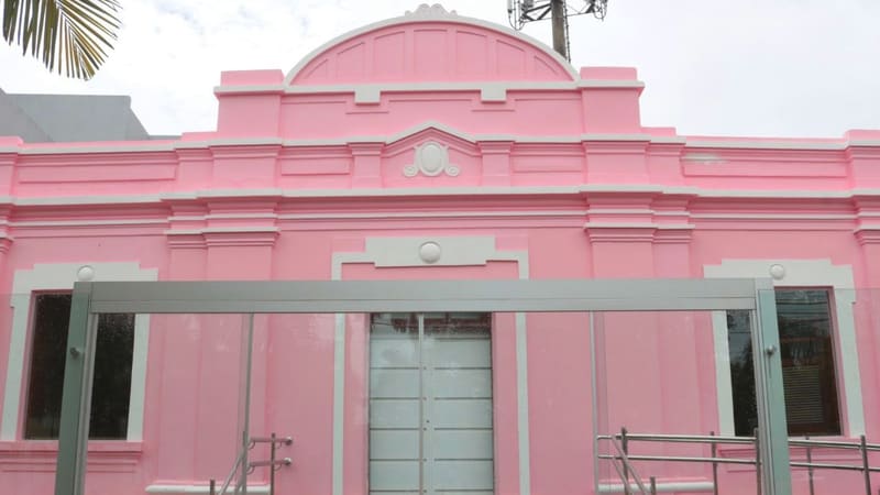Prédio do Instituto Histórico e Geográfico de Goiás (IHGG), na Praça Cívica, em Goiânia, que foi construído em 1939 | Foto: Carla Falcão