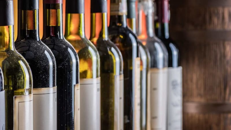 Goiânia Wine Festival acontece na Enne Restaurante e Adega, no Setor Marista. Além de vinhos, evento terá degustação de frios | Foto: Banco de imagens Canva