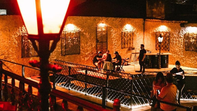 Môi Goiânia mudou de local, e agora fica no Setor Bueno. Tem piscina, drinks, bem como petiscos e discotecagens | Foto: Divulgação