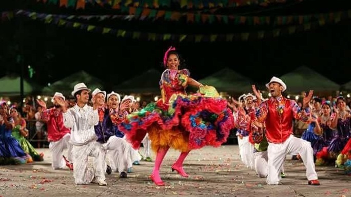 Quadrilha Tradição e Ritmo se apresenta no 6º Arraiá do HGG