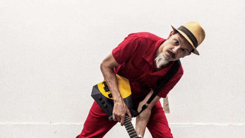 O cantor pernambucano Siba é uma das atrações musicais do evento, que ainda tem Carne Doce e Cambalombra | Foto: Divulgação