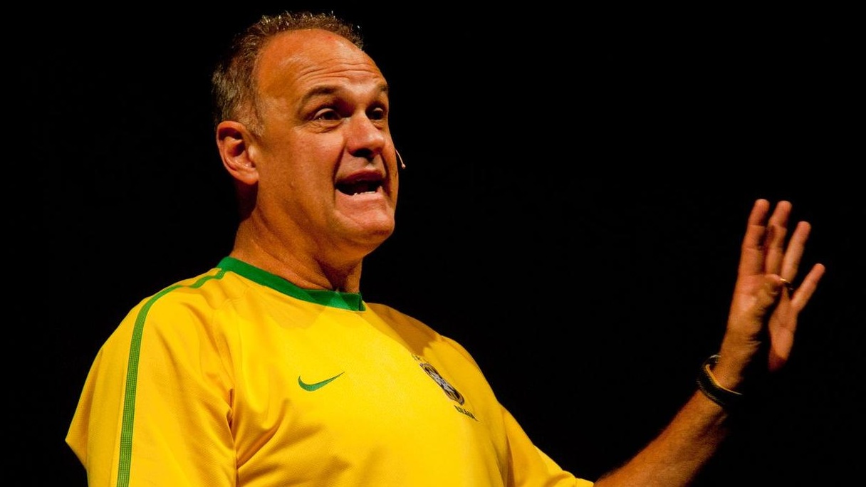 Vitrine do Conhecimento recebe palestra de Oscar Schmidt