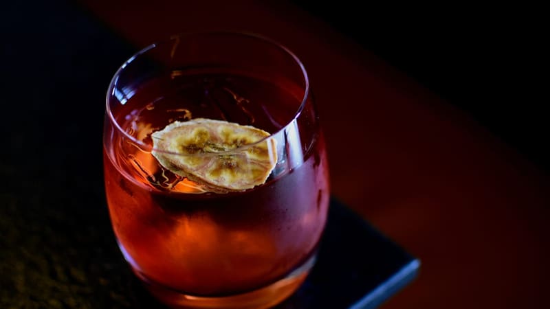 Releitura do Negroni feito pelo Zimbro Cocktails & Co para o Negroni Week | Foto: Zimbro