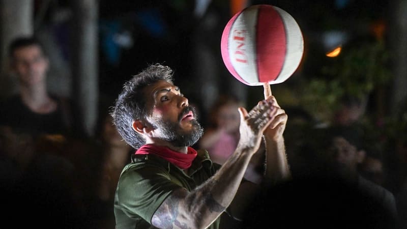 Cena de espetáculo de teatro. Evento, já tradicional no calendário cultural da cidade, integra a programação do aniversário de Goiânia, e ocorre junto à proposta Ocupa Gyn | Foto: Leandro Couri