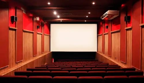 Os curtas "A Pedra" e "Gertrudes e seu homem" e o documentário "Benzeduras", que foram produzidos e dirigidos por Adriana, estarão em cartaz durante a iniciativa | Foto: Secult Goiás