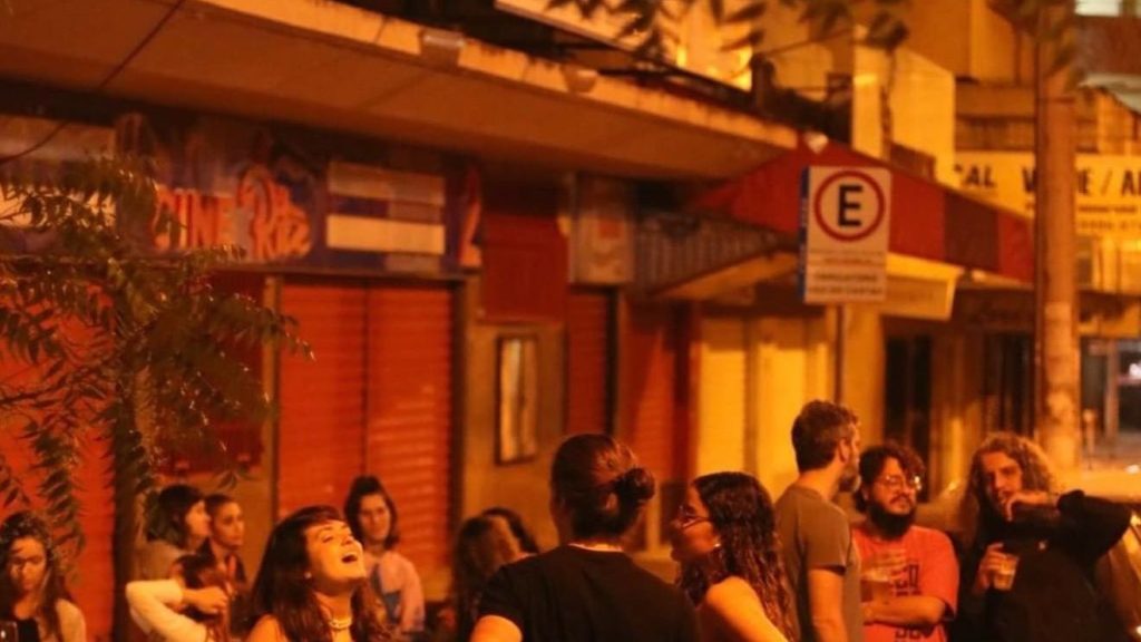 Rua 8, Centro