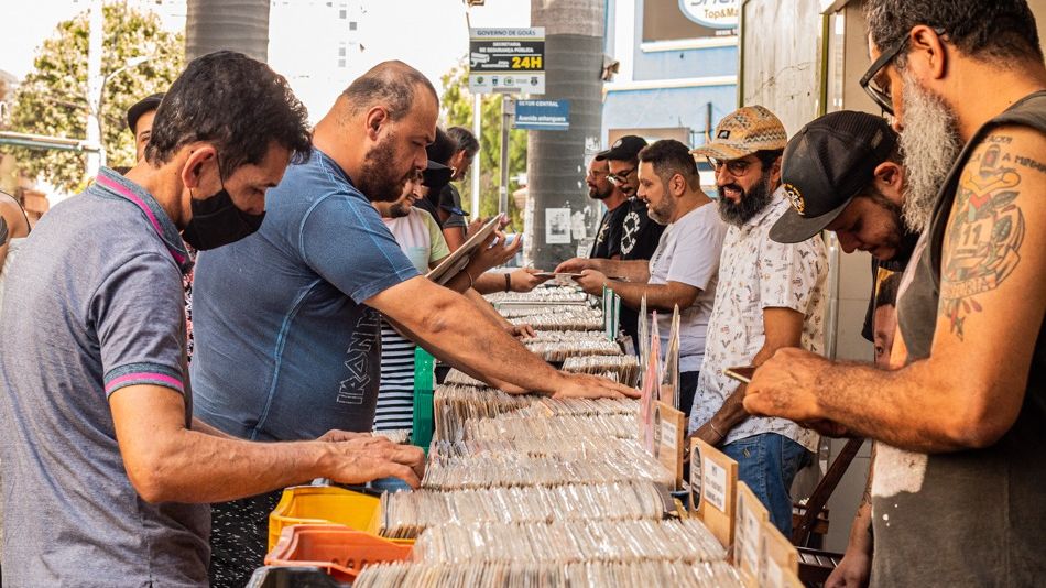 Centrão chega à 6ª edição com discotecagens e feira de vinil