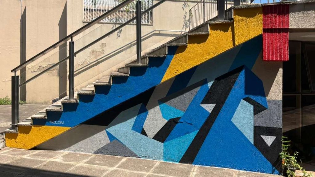 Vila Cultural Cora Coralina, no Centro, ganha murais de grafite