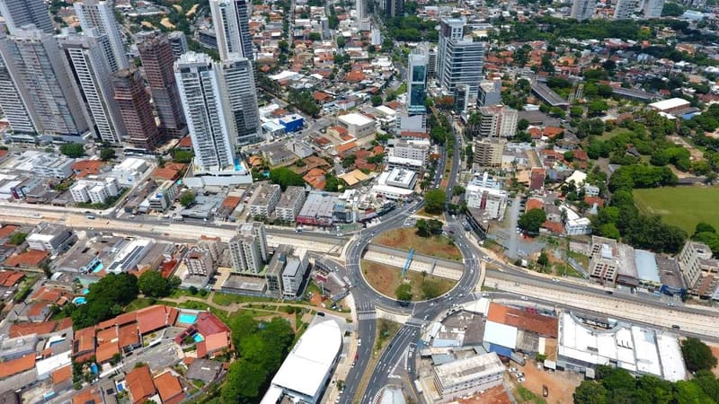 Vista aérea do cruzamento da Avenida 136/Jamel Cecílio, com a Rua 90 | Foto: Secom Goiânia
