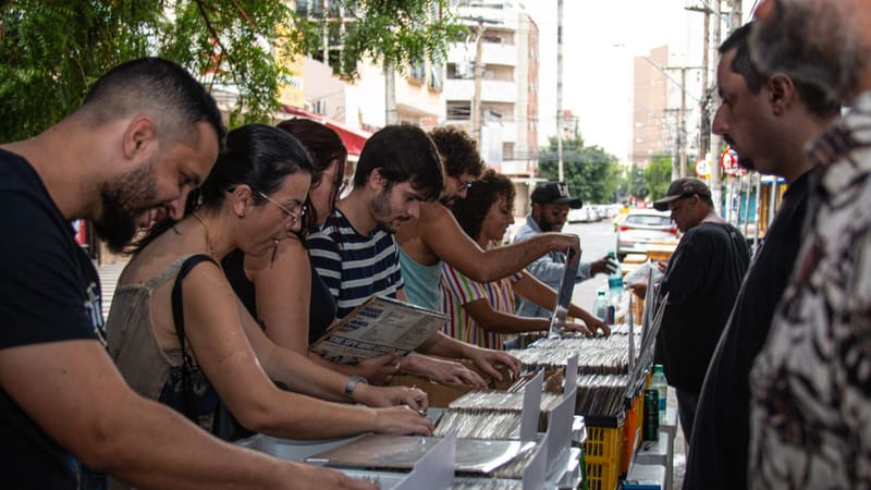 Centrão chega à 9ª edição com discotecagens e feira de vinil