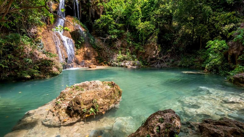 Cachoeira Santa Bárbara, na Chapada dos Veadeiros, um dos principais pontos turísticos de Goiás | Foto: Goiás Turismo/André Dib