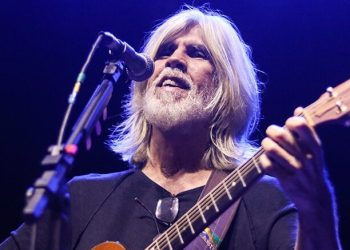 Goiânia recebe show Oswaldo Montenegro & Orquestra