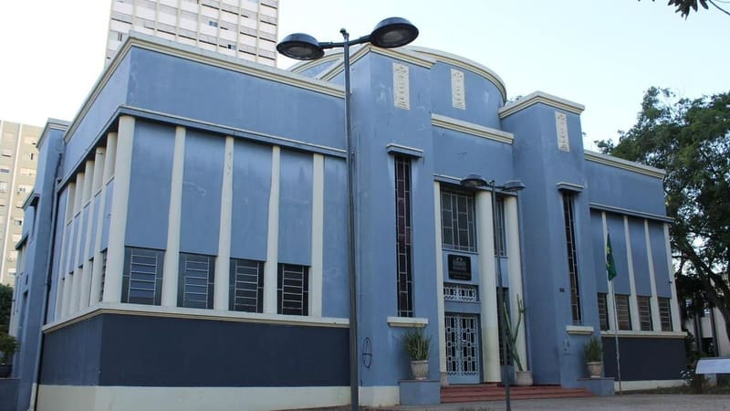 Museu Zoroastro Artiaga, na Praça Cívica, virará estampa de roupas na Exposição "Déco Fashion Week" | Foto: Divulgação