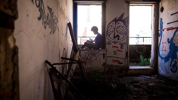 Cena de “Cartas de Maio”, uma websérie lítero-imagético, dirigida pela cineasta Joyce Prado | Foto: Divulgação