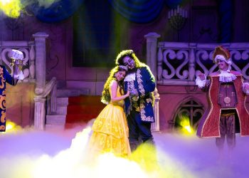 Encenado sobre gelo natural, musical “A Bela e a Fera – On Ice” tem estreia nacional em Goiânia