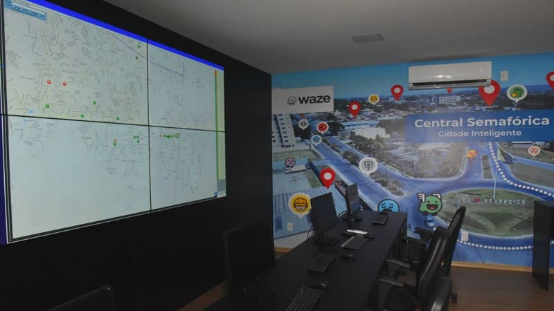 Prefeitura de Aparecida inaugura nova central semafórica