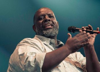 Péricles em Goiânia: cantor faz show no dia 31 de março
