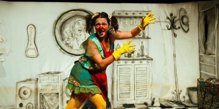 Sesc Centro recebe música, teatro e feira de artesanato em abril