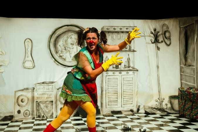 Sesc Centro recebe música, teatro e feira de artesanato em abril