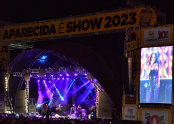 Aparecida celebra 102 anos com shows, rodeio e desfile