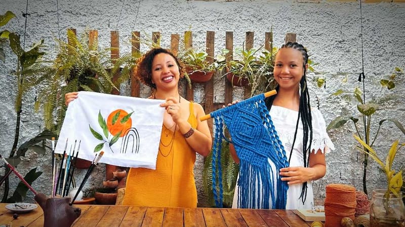 Projeto AYA, do Orum Aiyê Quilombo Cultural, oferece oficinas gratuitas de estamparia em tecido para mulheres negras