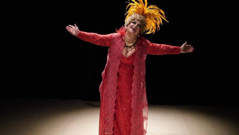 Goiânia recebe espetáculo “Nasci pra ser Dercy”, com Grace Gianoukas