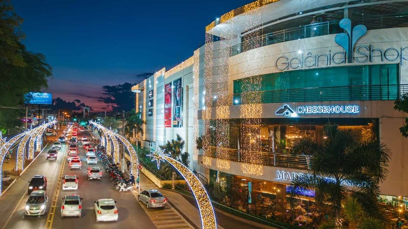 Decoração do Goiânia Shopping, no Setor Bueno, em 2023. Neste ano, inauguração é no dia 4 de novembro | Foto: Nelson Pacheco
