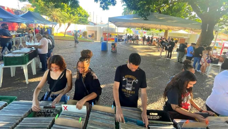 Vinillândia ganha edição especial de Natal neste sábado (7/12)